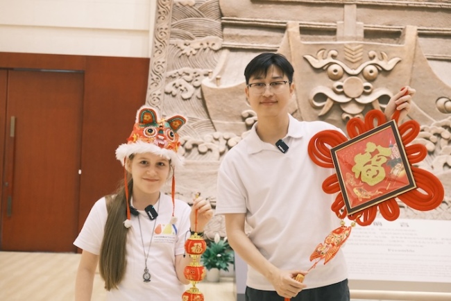 “中国热”握续升温:当文静在双向奔赴中相见